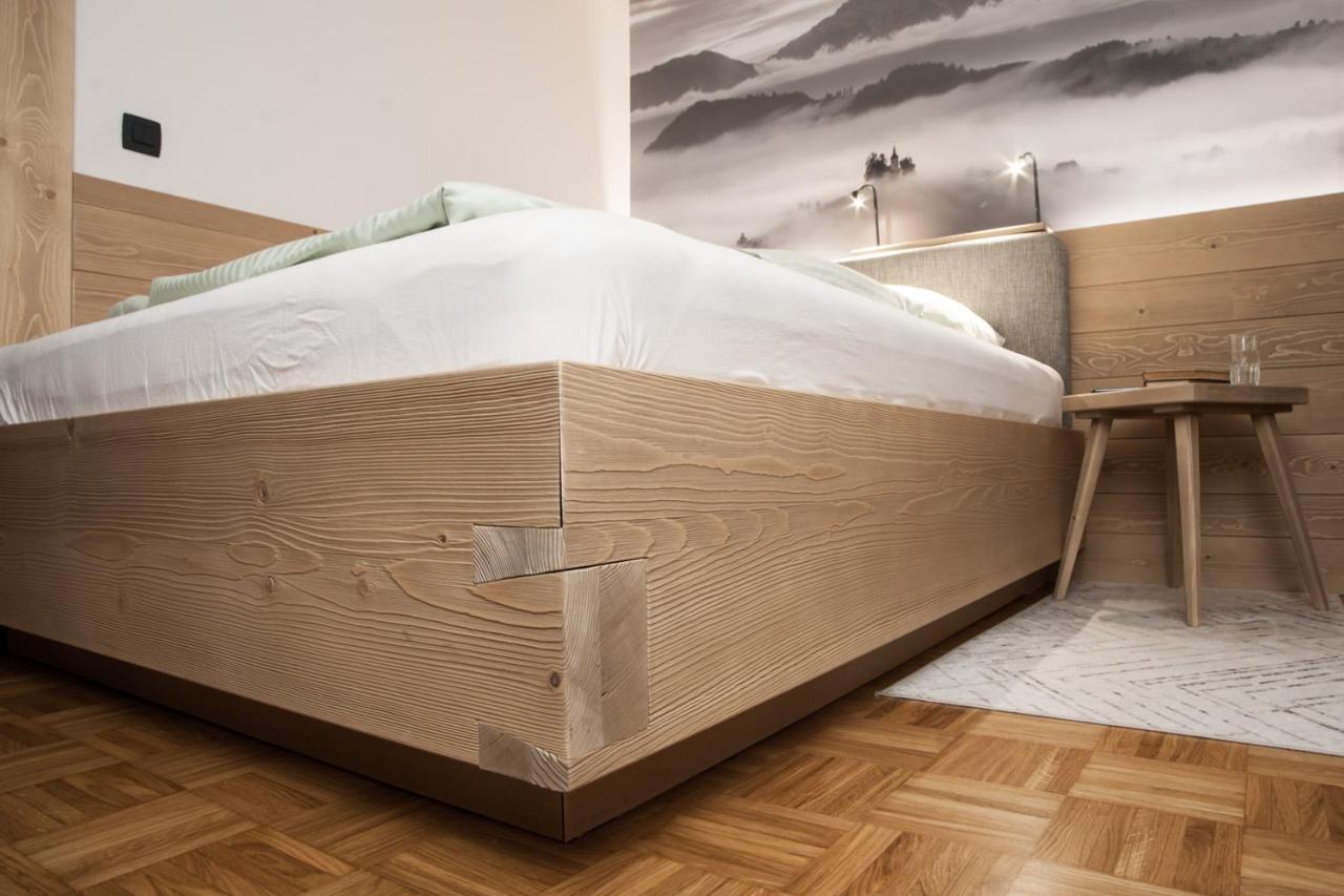 Guesthouse Pri Zalogarju Zelezniki Bagian luar foto