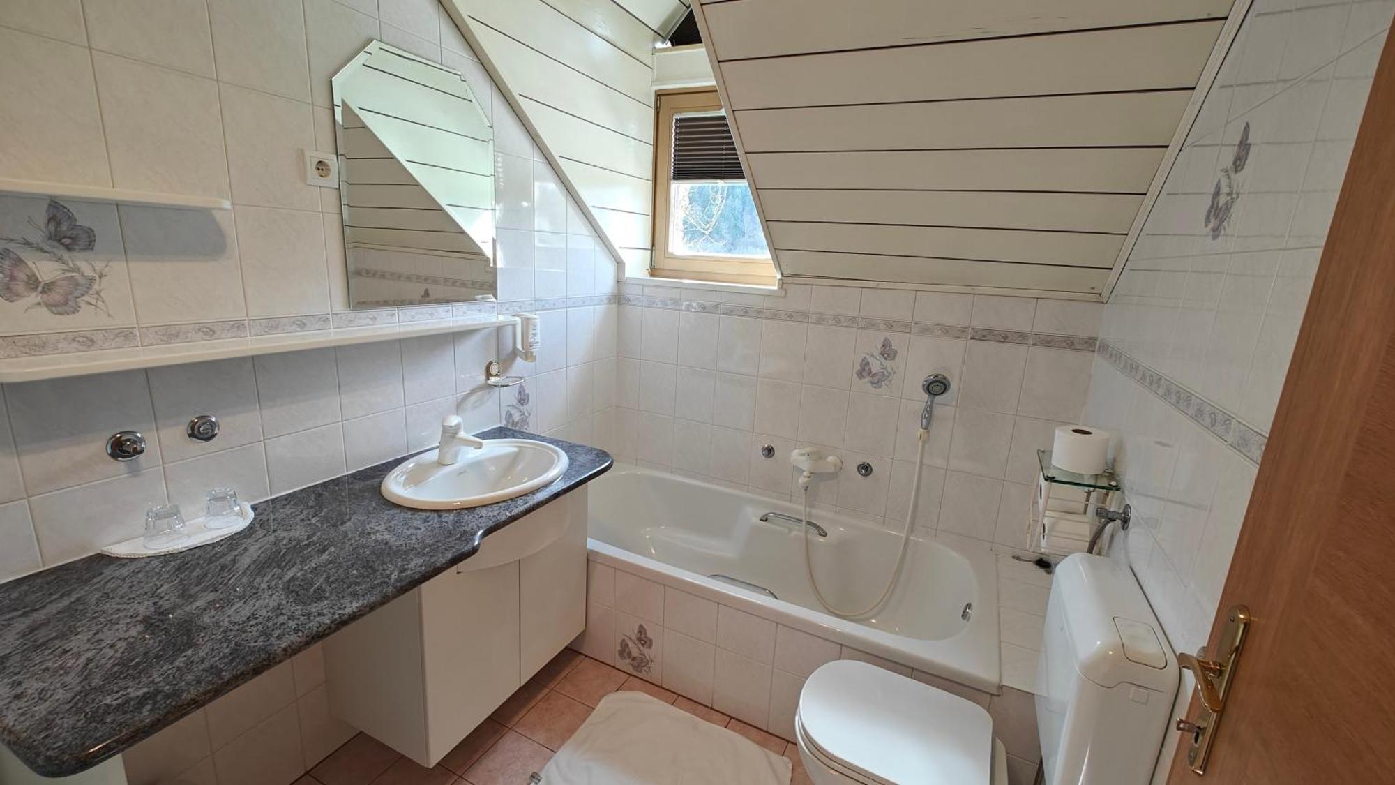 Guesthouse Pri Zalogarju Zelezniki Bagian luar foto