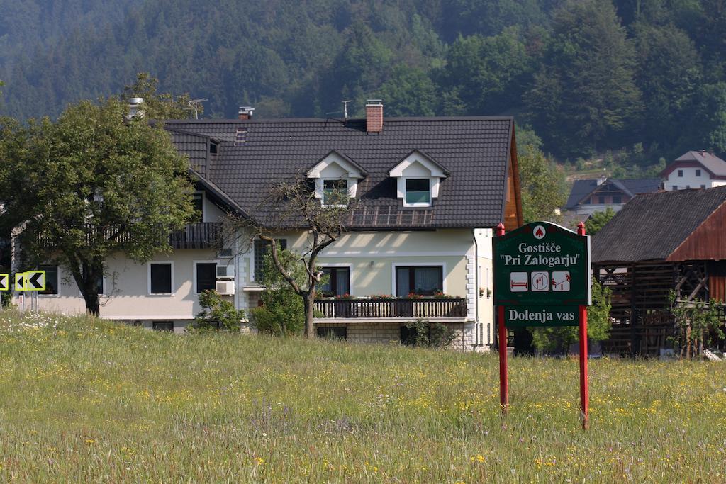Guesthouse Pri Zalogarju Zelezniki Bagian luar foto